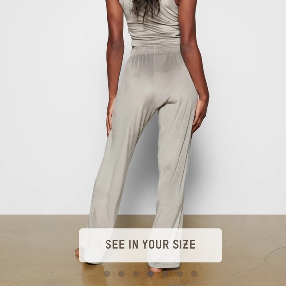 COPY - Skims smoke color VELOUR TRACK PANT - Picture 3 of 4